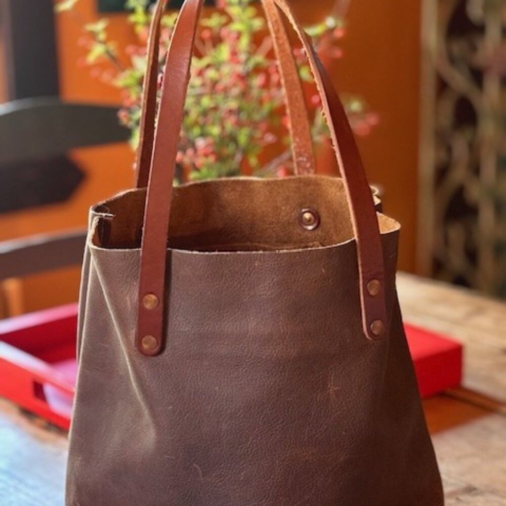 KMM & Co Classic Tote (Brown/Olive Kodiak)
